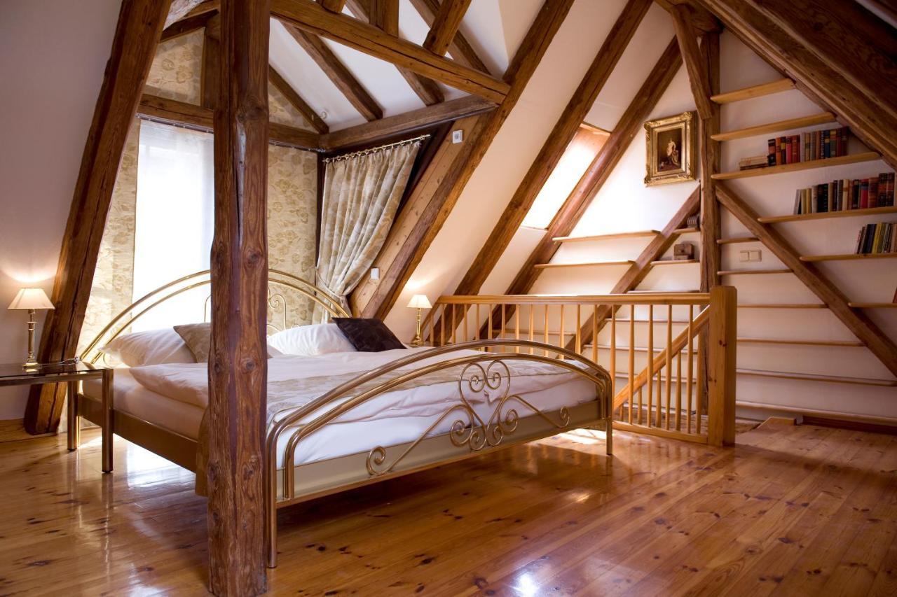 Aparthotel GoldGemäuer Ochsenfurt Zimmer foto